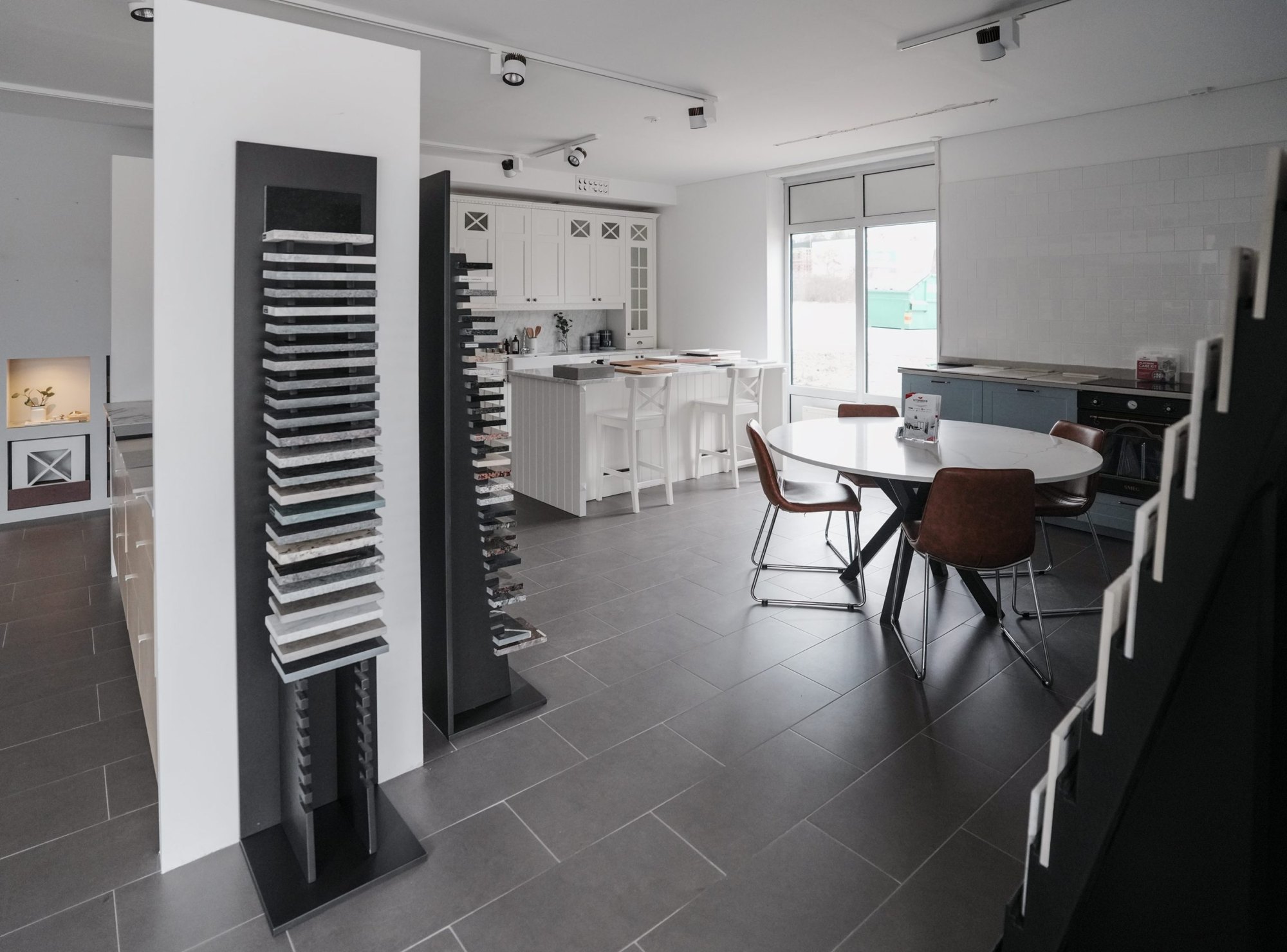 Stoneksin showroom