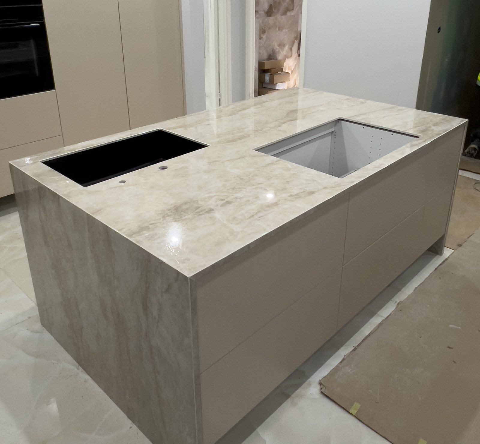 Nuovo Corso Makrana -saareke ja välitila – Stoneks Finlandin asennus, kuva 2